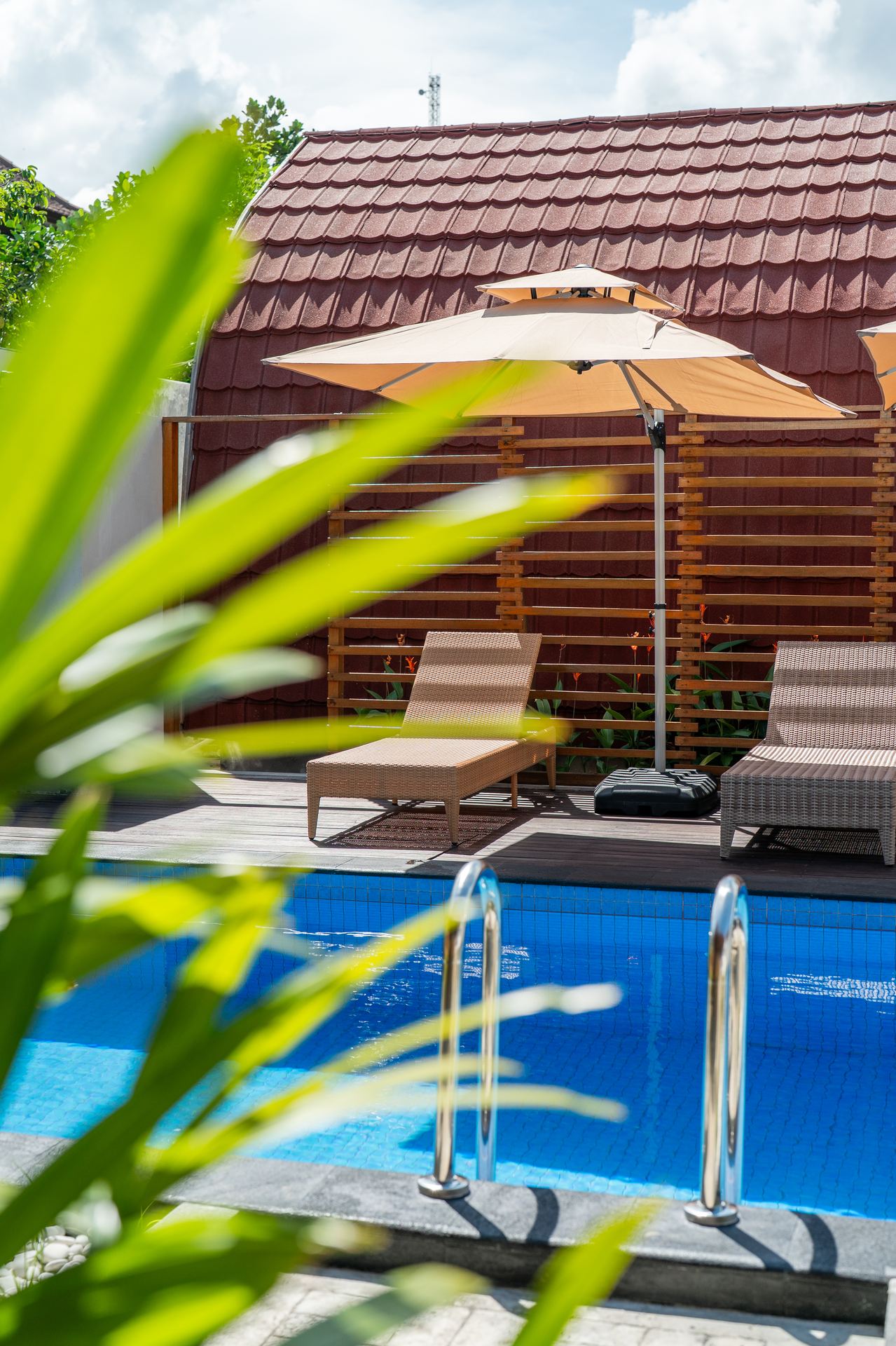 Poolside detail